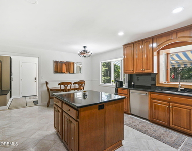 16 Phyllis Place - Photo Thumbnail 13