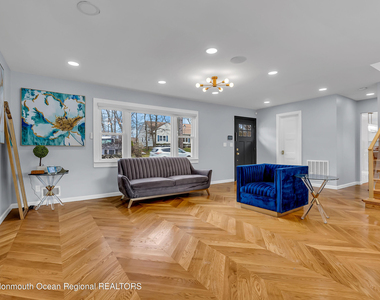 522 W Lincoln Avenue - Photo Thumbnail 3