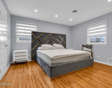 522 W Lincoln Avenue - Photo Thumbnail 12