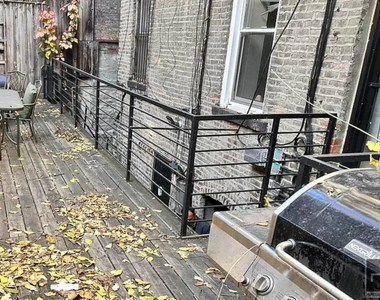 East 11 Street - Photo Thumbnail 1