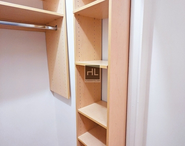 East 55 Street - Photo Thumbnail 2