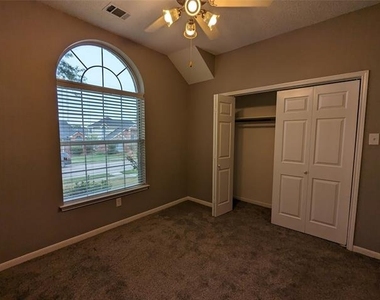 2008 Valley Falls Avenue - Photo Thumbnail 19