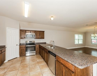 610 Canvas Court - Photo Thumbnail 7