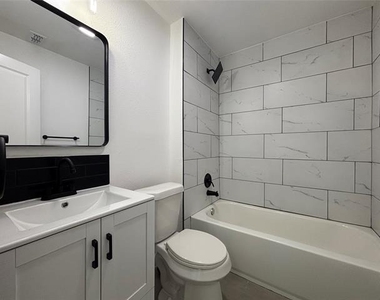 1825 Dudley Avenue - Photo Thumbnail 10