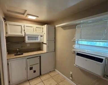 321 Katherine Circle - Photo Thumbnail 2
