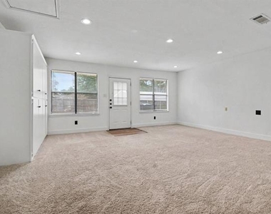 3407 Tipps Drive - Photo Thumbnail 14