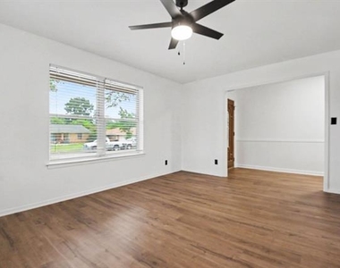 3407 Tipps Drive - Photo Thumbnail 4