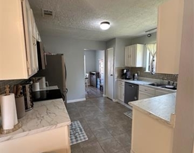 884 Bitternut Drive - Photo Thumbnail 3