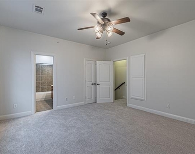 2316 Stutz Drive - Photo Thumbnail 11