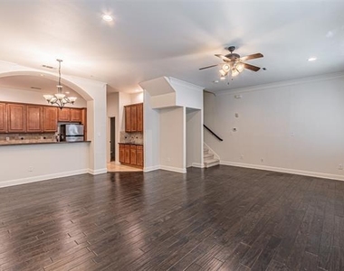 2316 Stutz Drive - Photo Thumbnail 4