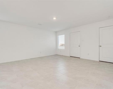 3605 Flicker Lane - Photo Thumbnail 16