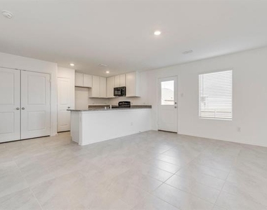 3605 Flicker Lane - Photo Thumbnail 9