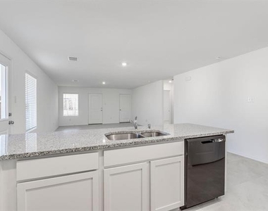 3605 Flicker Lane - Photo Thumbnail 6