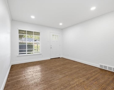 6607 E Mockingbird Lane - Photo Thumbnail 6