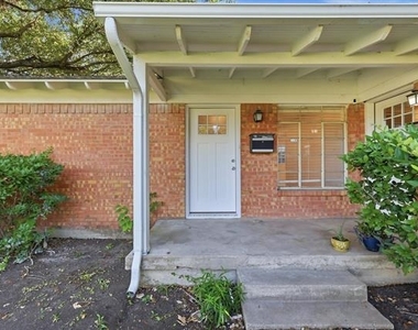 6607 E Mockingbird Lane - Photo Thumbnail 2
