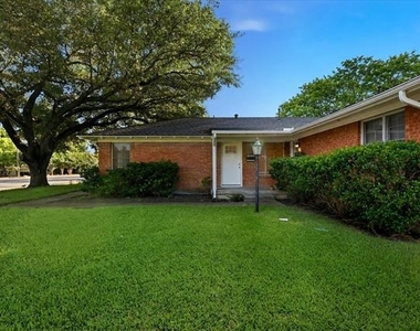 6607 E Mockingbird Lane - Photo Thumbnail 1