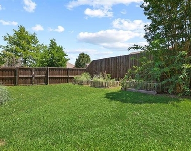 315 Preston Glen - Photo Thumbnail 21