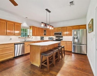 315 Preston Glen - Photo Thumbnail 7