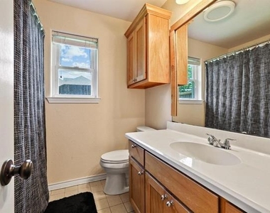 315 Preston Glen - Photo Thumbnail 12
