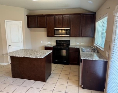 2204 Scott Creek Drive - Photo Thumbnail 8