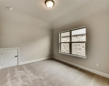 5324 Tuscarora Trail - Photo Thumbnail 16