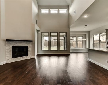 5324 Tuscarora Trail - Photo Thumbnail 3