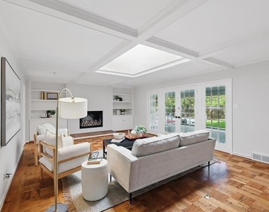 7508 Baxtershire Drive - Photo Thumbnail 12