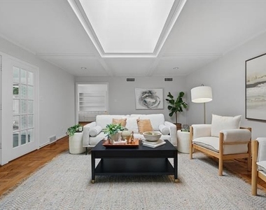 7508 Baxtershire Drive - Photo Thumbnail 9