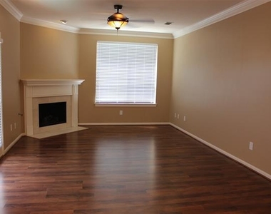 4112 Guthrie Drive - Photo Thumbnail 8