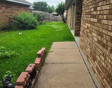 1416 Hackamore Street - Photo Thumbnail 1