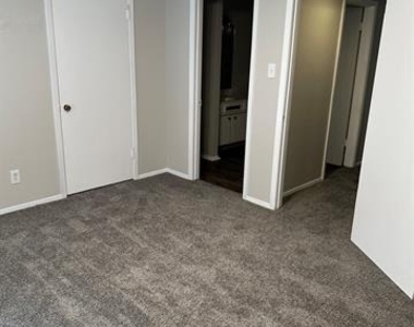 3712 Dexter Avenue - Photo Thumbnail 18