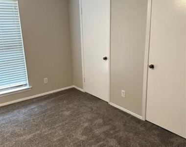 3712 Dexter Avenue - Photo Thumbnail 17