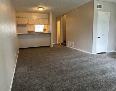 3712 Dexter Avenue - Photo Thumbnail 3