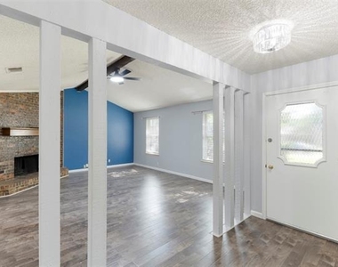 719 Matthews Court - Photo Thumbnail 4