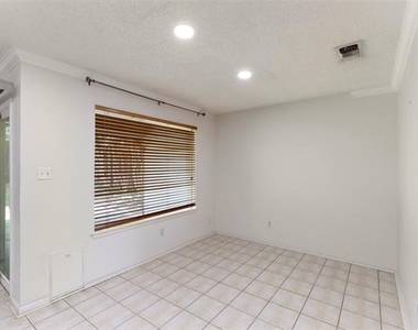 719 Matthews Court - Photo Thumbnail 5