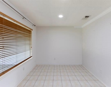 719 Matthews Court - Photo Thumbnail 6
