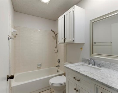 719 Matthews Court - Photo Thumbnail 12