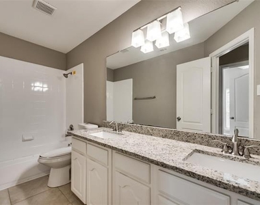 4319 Vine Ridge Court - Photo Thumbnail 9