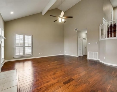 4319 Vine Ridge Court - Photo Thumbnail 4