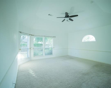 15105 Regal Oak Lane - Photo Thumbnail 21