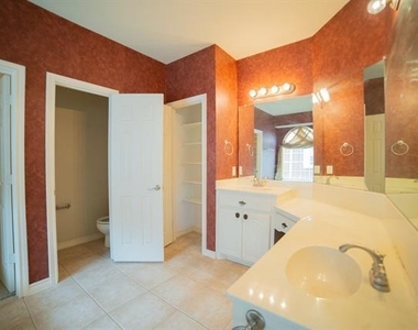 15105 Regal Oak Lane - Photo Thumbnail 23