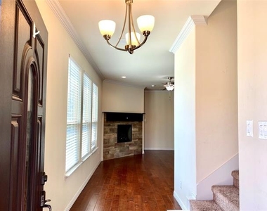 621 Fleming Street - Photo Thumbnail 2