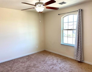 621 Fleming Street - Photo Thumbnail 24