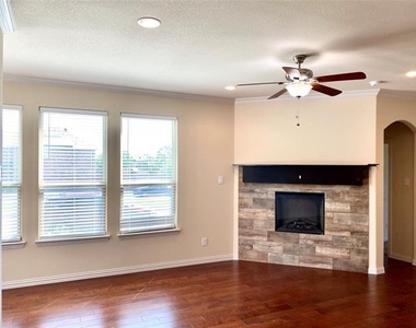 621 Fleming Street - Photo Thumbnail 5