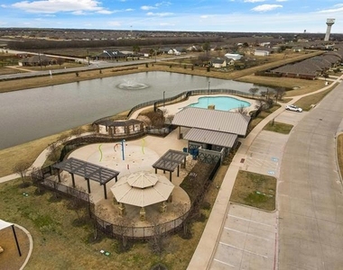 1304 Lowhill Drive - Photo Thumbnail 15