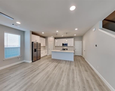 315 Athenia Drive - Photo Thumbnail 1