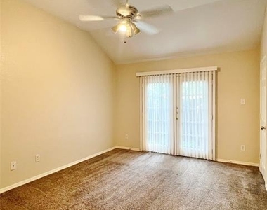 7811 Novella Court - Photo Thumbnail 8