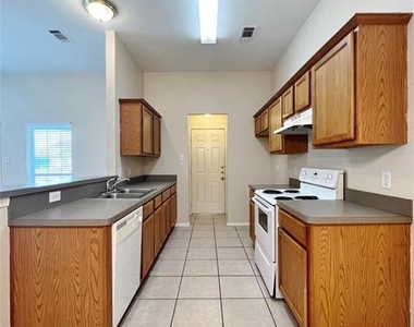 7811 Novella Court - Photo Thumbnail 4