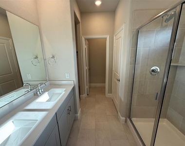 3215 Sedge Grass Drive - Photo Thumbnail 15