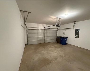 3215 Sedge Grass Drive - Photo Thumbnail 23
